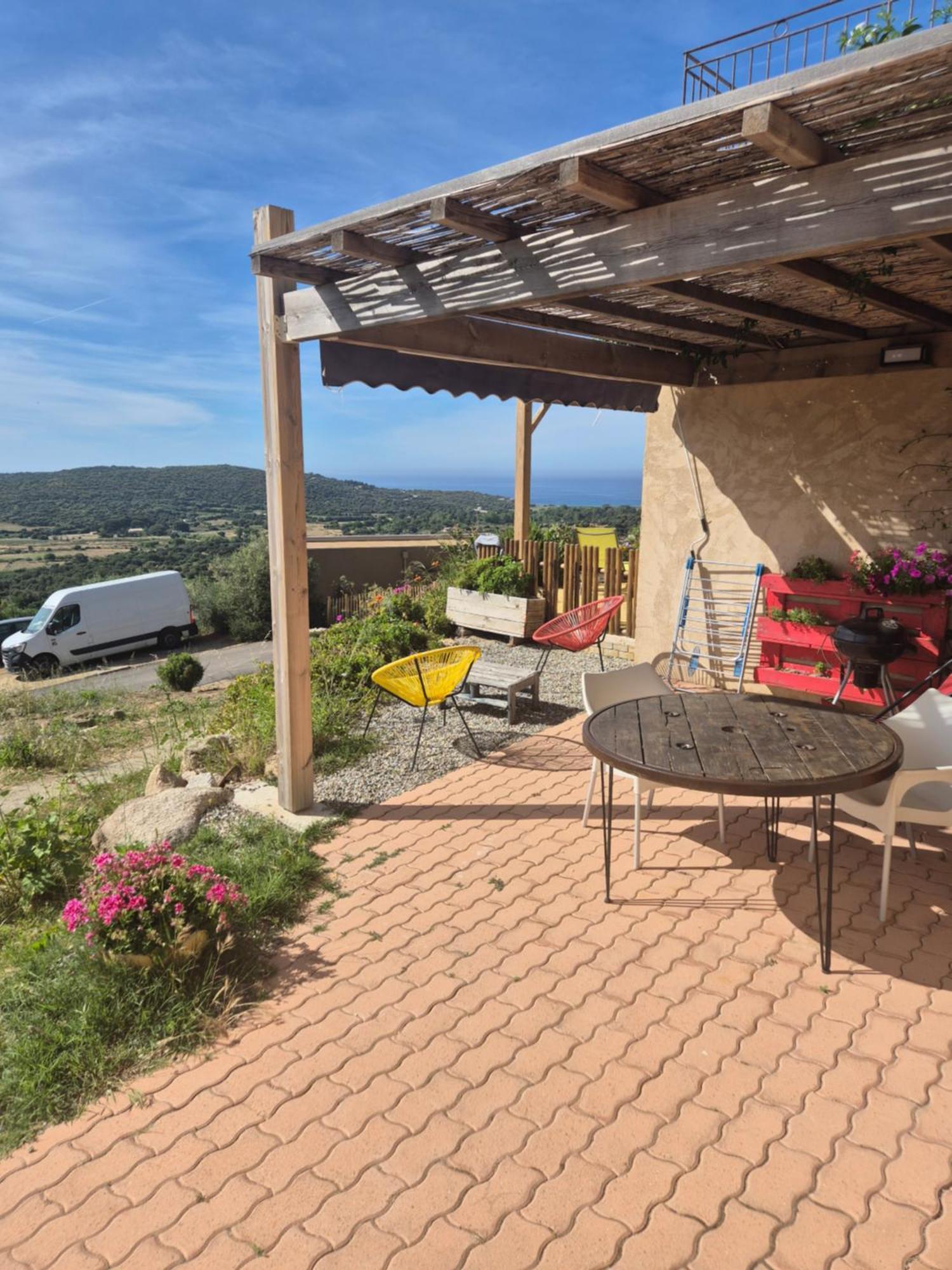 Charmant Petit Logement A 3 Kms De La Plage Belgodere  Room photo